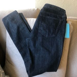AG NWT gorgeous brand new skinny jeans, Dark wash